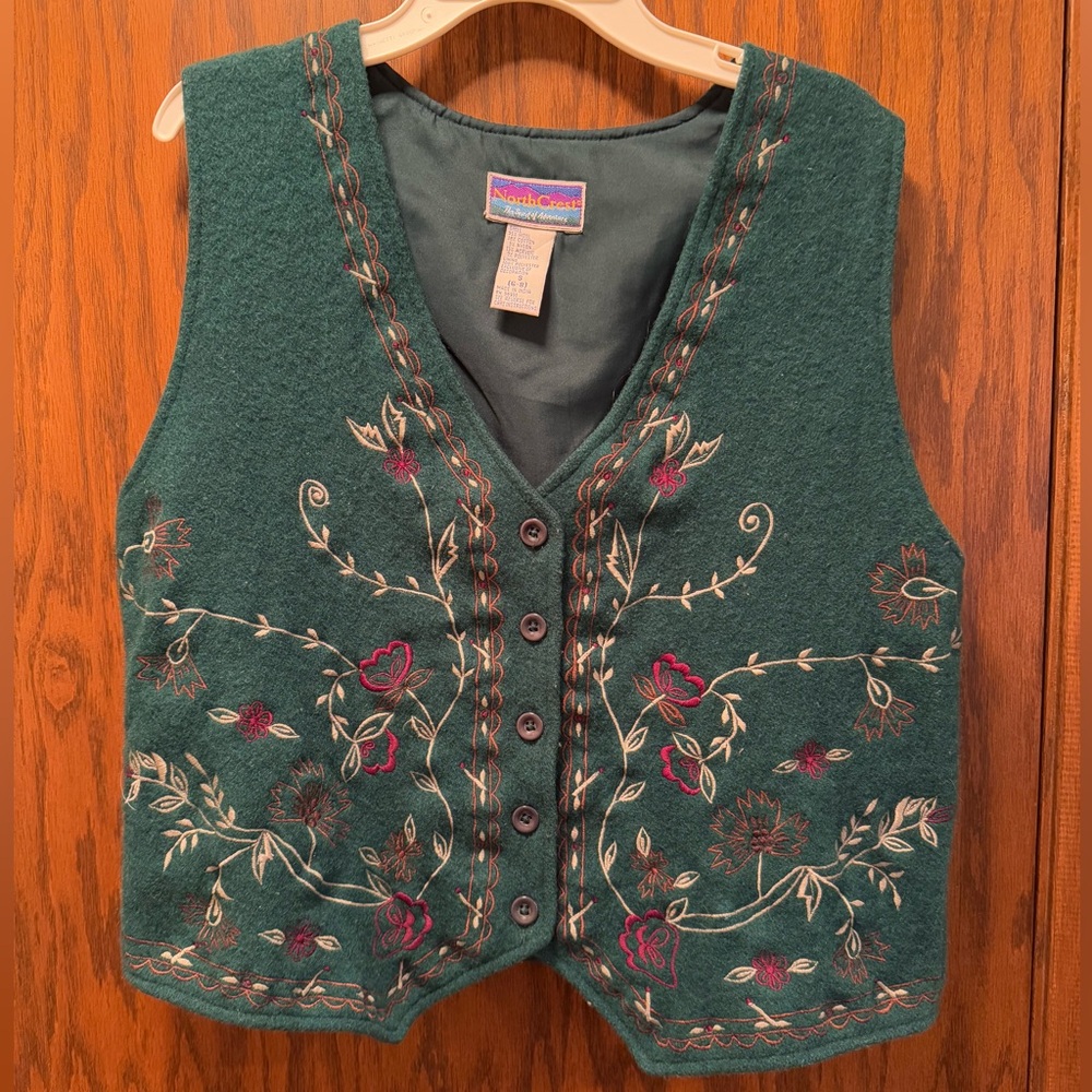 Vintage Women's North Crest Embroidered Vest